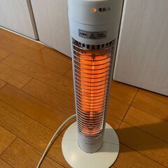 ニトリ 赤外線カーボンヒーター　NTR305M