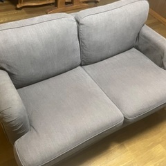 取引中IKEAファブリック2人掛けソファ