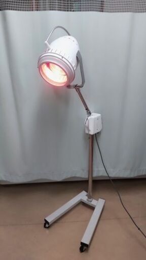 赤外線治療器（業務用）お譲りします!　◆◆はり灸/整体 / 整骨院 /エステなどに!!◆◆