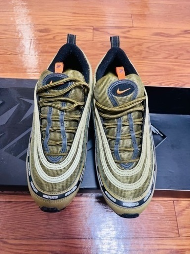 NIKE×UNDEFEATED オリーブ