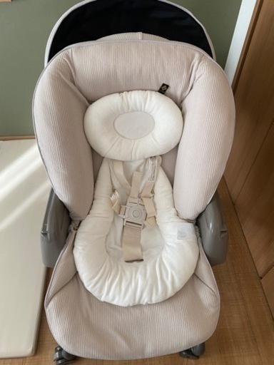 美品 コンビ ネムリラ 上位モデル(電動) ベージュ