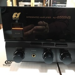  S A N S U I    A Uー555 V S  インテクレッドアンプ　の画像