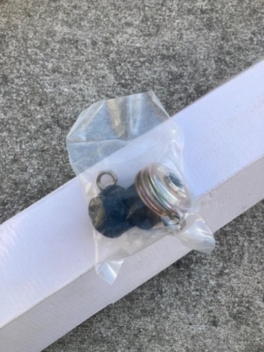 JB23ジムニー用ショックアブソーバー未使用品　１台分