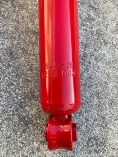 JB23ジムニー用ショックアブソーバー未使用品　１台分