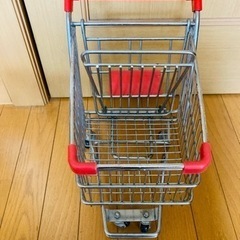 ［インテリアに！]ミニショッピングカートの画像