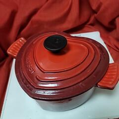 ルクルーゼ　ココットダムール　ハート　2L チェリーレッド