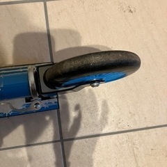 折りたたみキックスクーターの画像