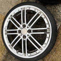 【取引中】17インチアルミホイール　タイヤ付き（溝あり）の画像