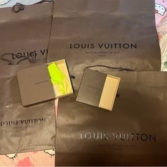 ルイヴィトンショップ袋４点と箱2セット