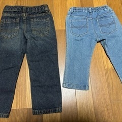  他の商品お買い上げ下さった方【無料】　キッズ ジーンズ 3T  デニムパンツ サイズ90  ２枚セットの画像