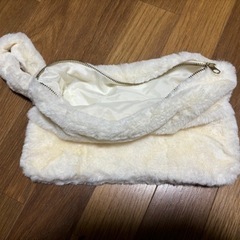 他の商品お買い上げ下さった方【無料】　ポーチ　4個　おまけ2個の画像