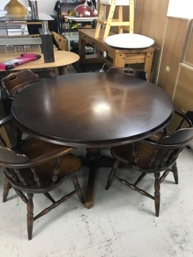 取引場所　南観音　I 2401-125. 飛騨家具　円卓　ダイニングテーブルセット　イス4脚付き　バラ売り不可　汚れ　キズあり