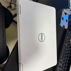 DELL ノートPC Inspiron 11 3179の画像
