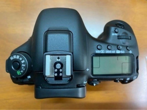 Canon eos 7d Mark IIボディ