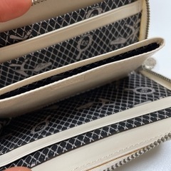 lulu guinness カードケースの画像