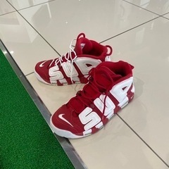 エアモアアップテンポ supremeコラボ ホワイトレッド