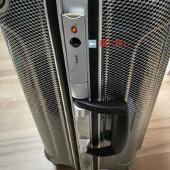 旅行用バック　プラスチック製　壊れにくいの画像