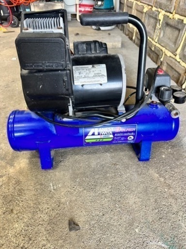 アネスト岩田　エアーコンプレッサー　塗装、エアーツールに。