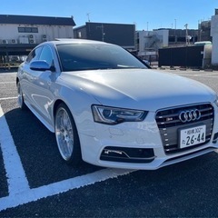Audi S5 スポーツバック