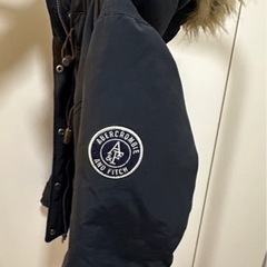Abercrombie & Fitch ダウンジャケット　Mサイズの画像