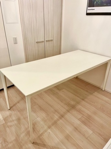 ※値下げしました【目立ったキズ・汚れなし】BoConceptダイニングテーブル