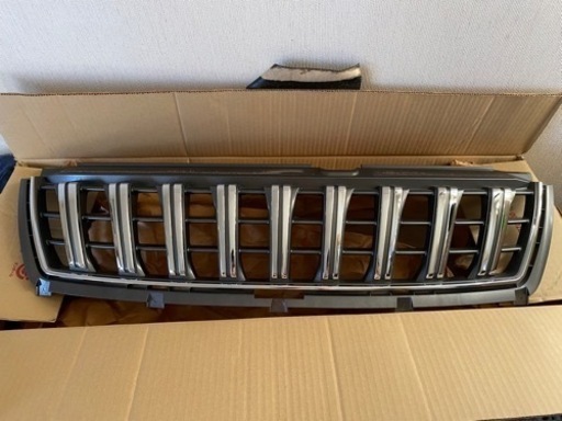 トヨタ　ヴァンガード  メッキグリル　純正オプション