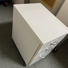 キャビネットの画像