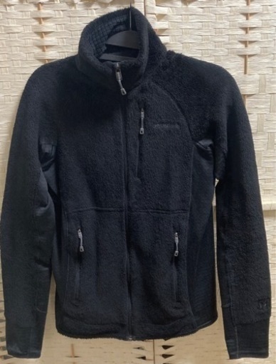 【美品】Patagoniaパタゴニア　R2 メンズXS(ブラック)