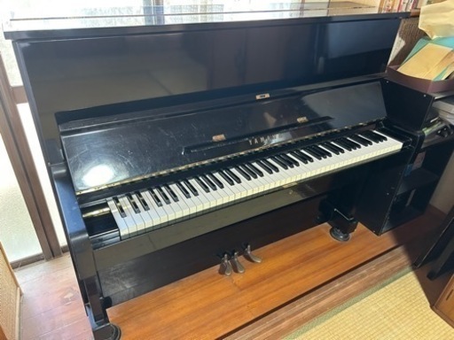 YAMAHA　アップライトピアノ　U1E　(1968年製造)