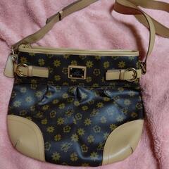 新品同様✨ショルダーバッグ👜💞