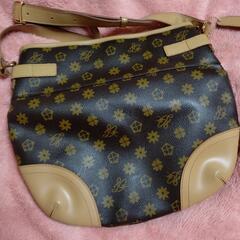 新品同様✨ショルダーバッグ👜💞の画像