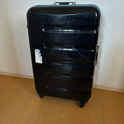 大型スーツケース　鍵あり　ブラック　中古