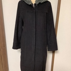 黒フード付コート