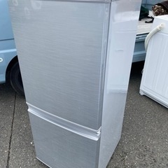 福岡市内配送設置無料　シャープ SHARP SJ-14Y-S [冷蔵庫 （137L・つけかえどっちもドア） 2ドア シルバー系]