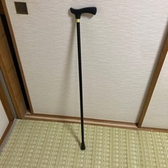 棚と杖と布団挟みの画像