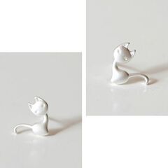 ネコ/メタルシルバースタッドピアス（新品）の画像