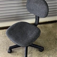 一般的なオフィスチェア