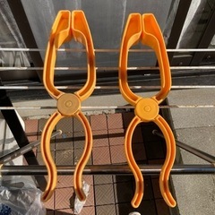 棚と杖と布団挟みの画像
