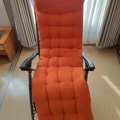 折りたたみ式　リクライニングチェア　クッション付の画像