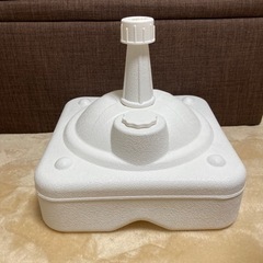 パラソルスタンド（旗などを立てる物です）