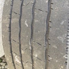 ダンロップ製トラックタイヤの画像