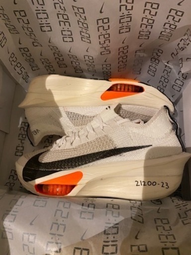 新品未使用アルファフライ プロトタイプ ウィメンズ