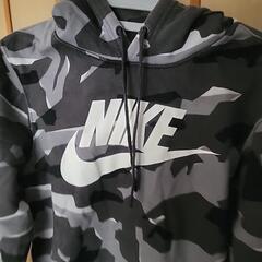 NIKEパーカー   Sサイズの画像