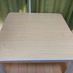 こたつテーブルの画像