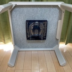 こたつテーブルの画像