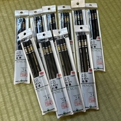 ダイソー　4B鉛筆