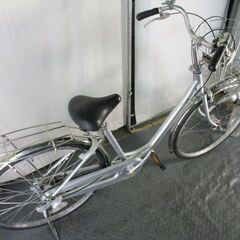 Ｄ233　★限定特価　整備済み★ブリヂストン　カルーサ　シルバー　LEDオート　3段変速★ 中古自転車 【26インチ 】 (*^▽^*)の画像