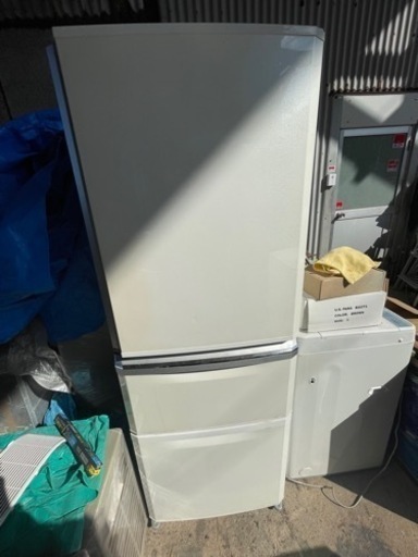 【‼️大容量超特価‼️】三菱335L MR-C34S-W 冷蔵庫