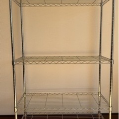 銀ラックの画像