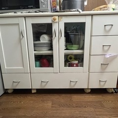 食器棚　キッチン収納　(取引者決定しました)